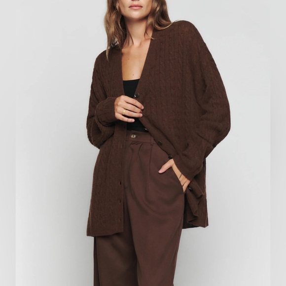 Reformation Sweaters - Reformation Giusta oversized cashmere cardigan coffee americano color